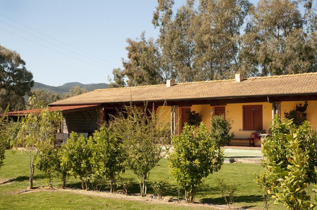 Agriturismo Monte Majore Siliqua Bagian luar foto